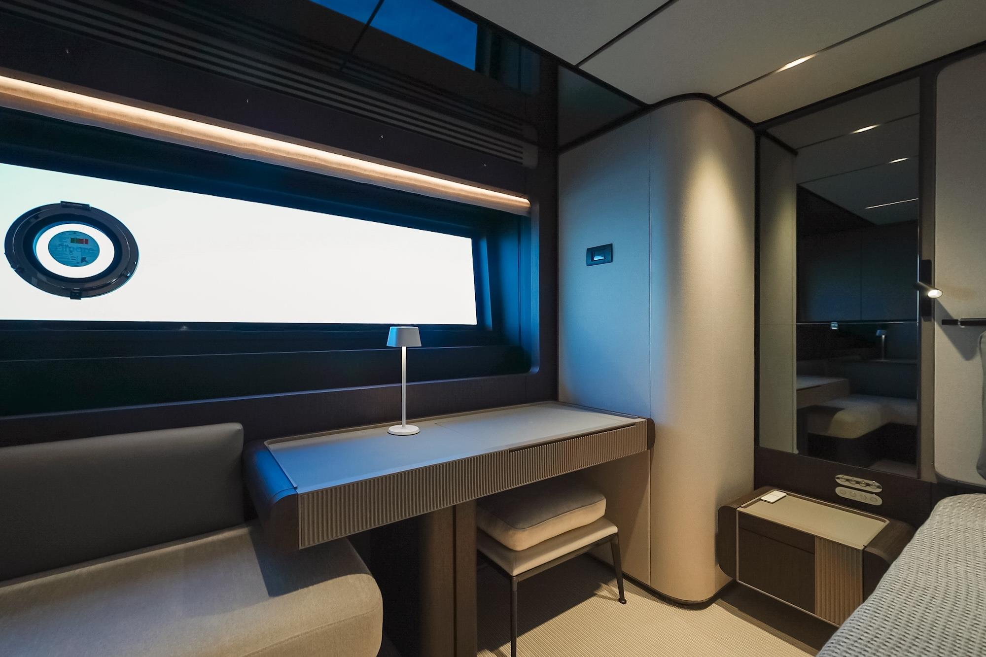2025 FERRETTI YACHTS INFYNITO 80 
